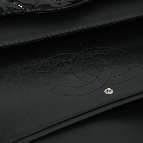 CHANEL™ 2012/13 BLACK PATENT LEATHER MAXI DOUBLE FLAP - Picture 6 of 6